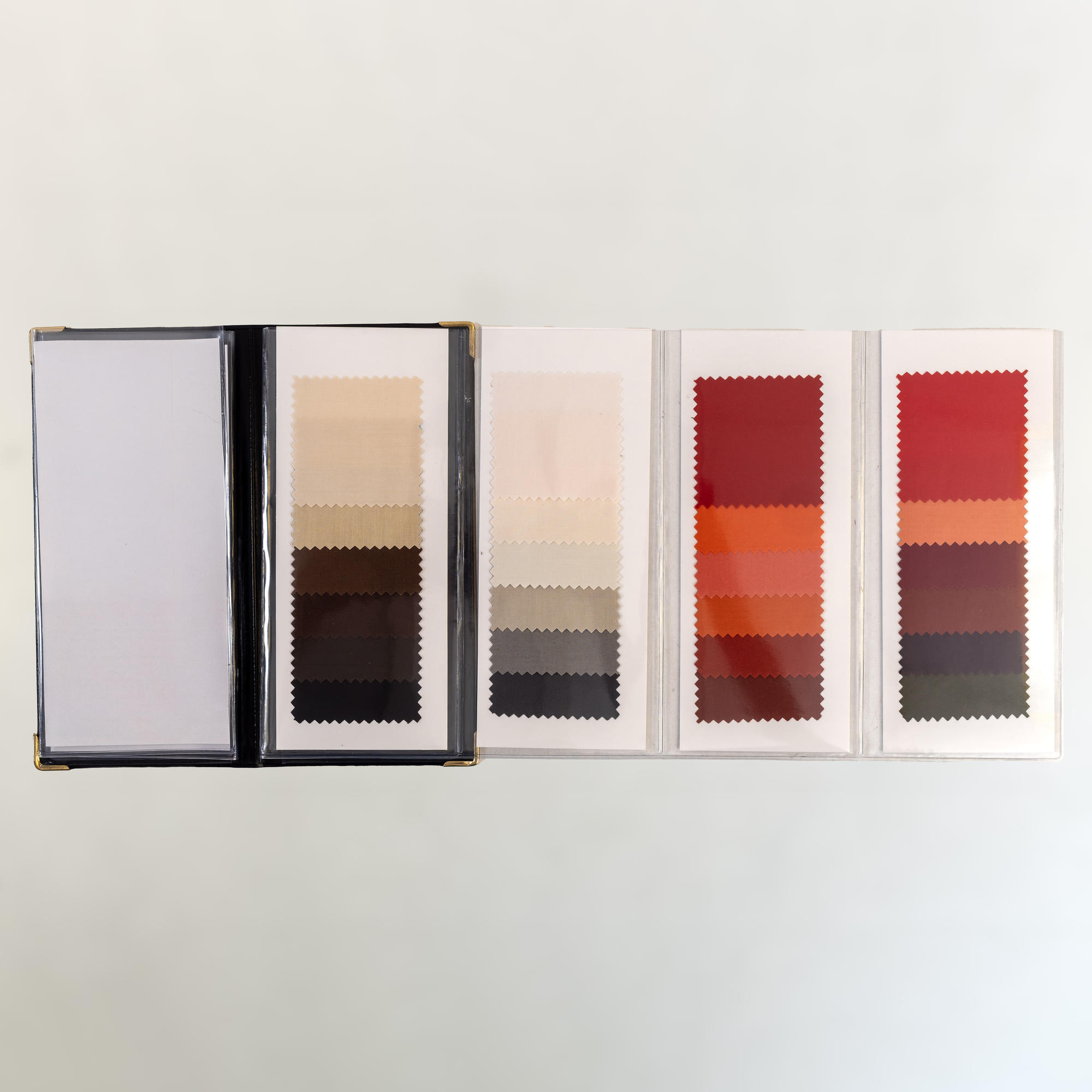 Deep Autumn Extended Seasonal Wallet second palette with wallet