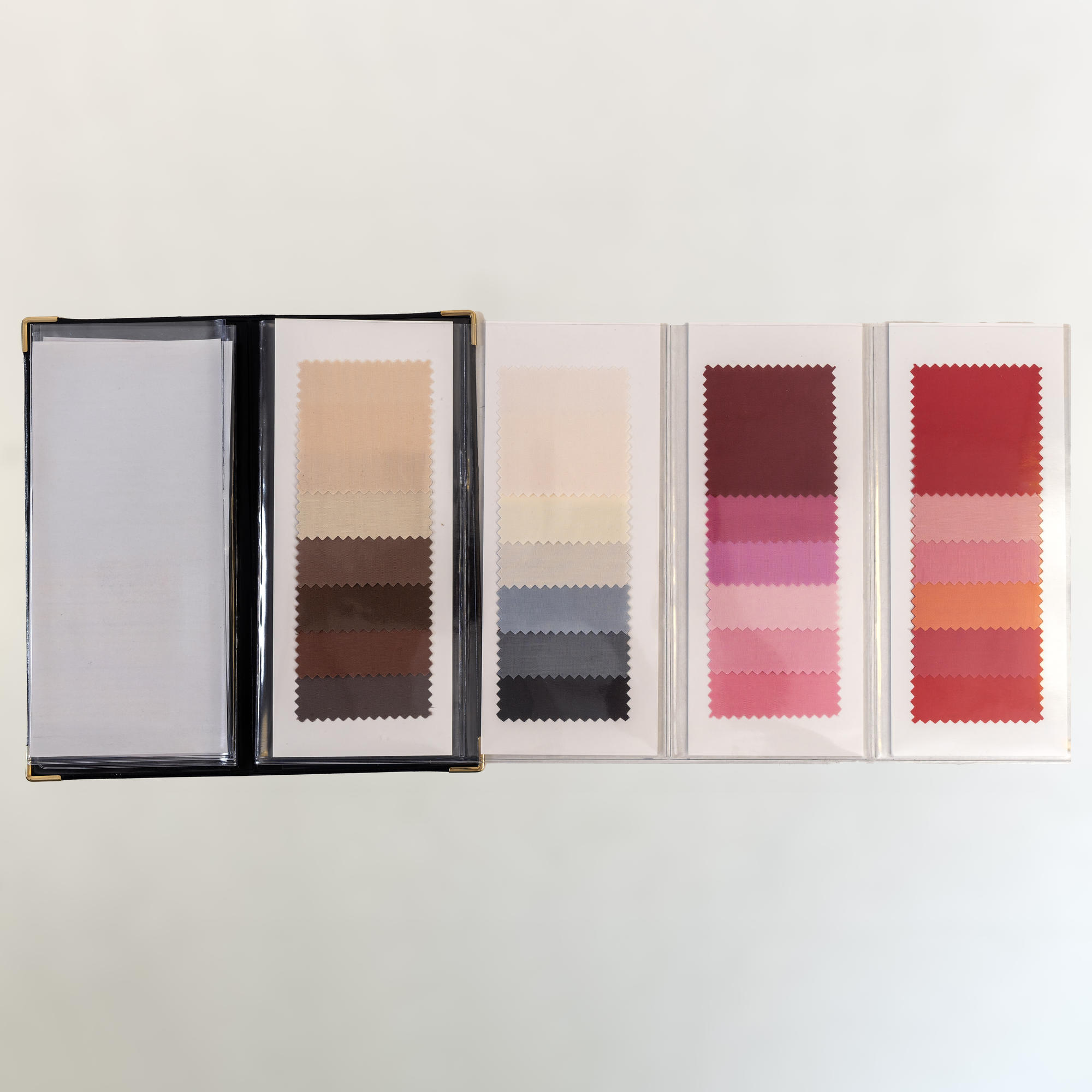 Soft Summer Extended Seasonal Wallet first palette with wallet