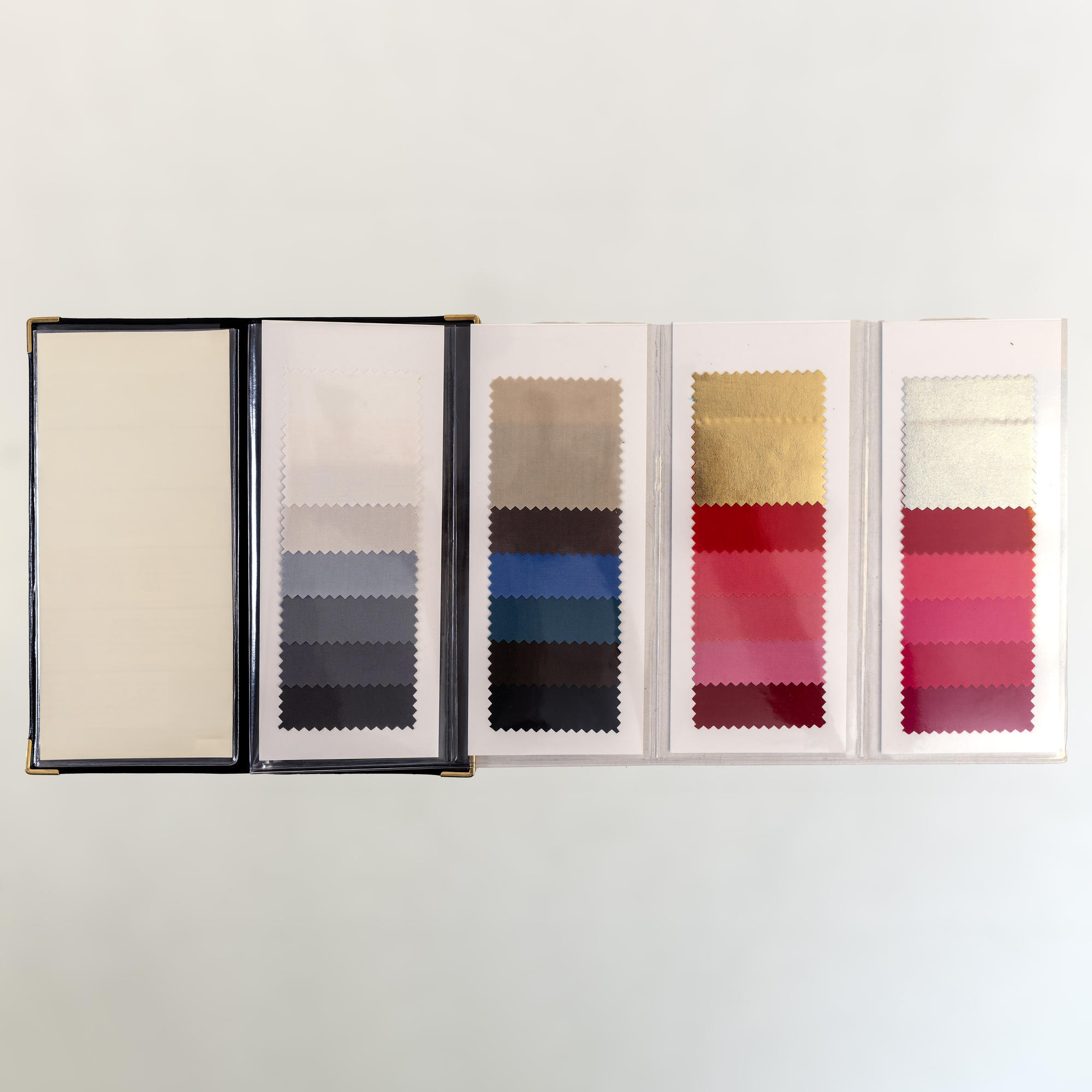 Clear Winter Extended Seasonal Wallet first palette with wallet